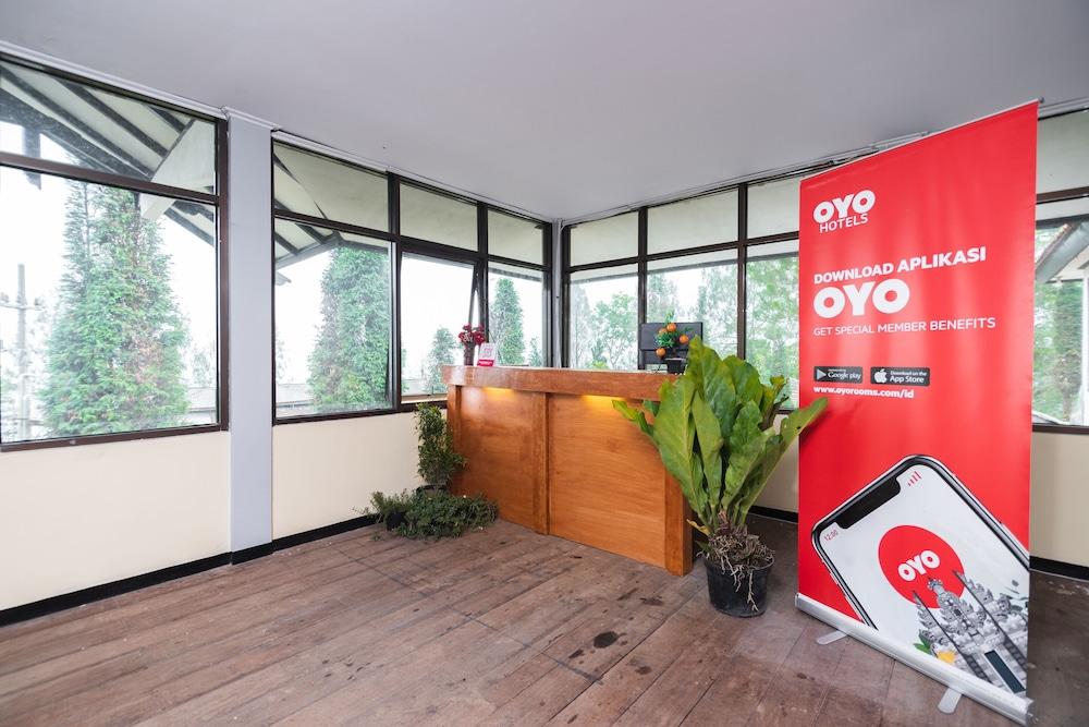 OYO 1852 Intan Bromo Homestay Pasuruan Exterior foto